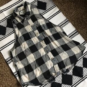 American Eagle Black & White Buffalo Plaid Tank